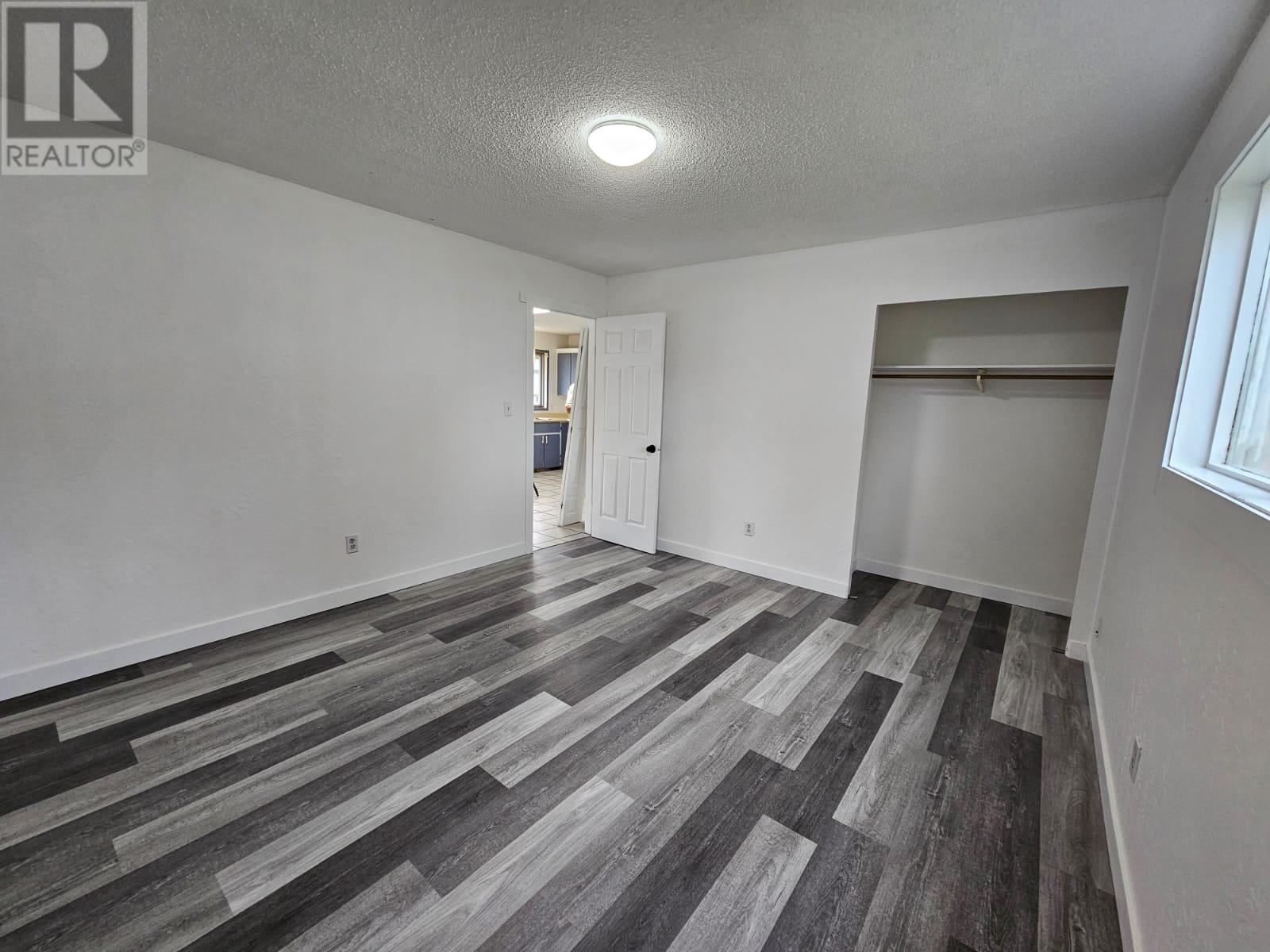 












219 COTTONWOOD Crescent

,
Tumbler Ridge,




British Columbia
V0C2W0

