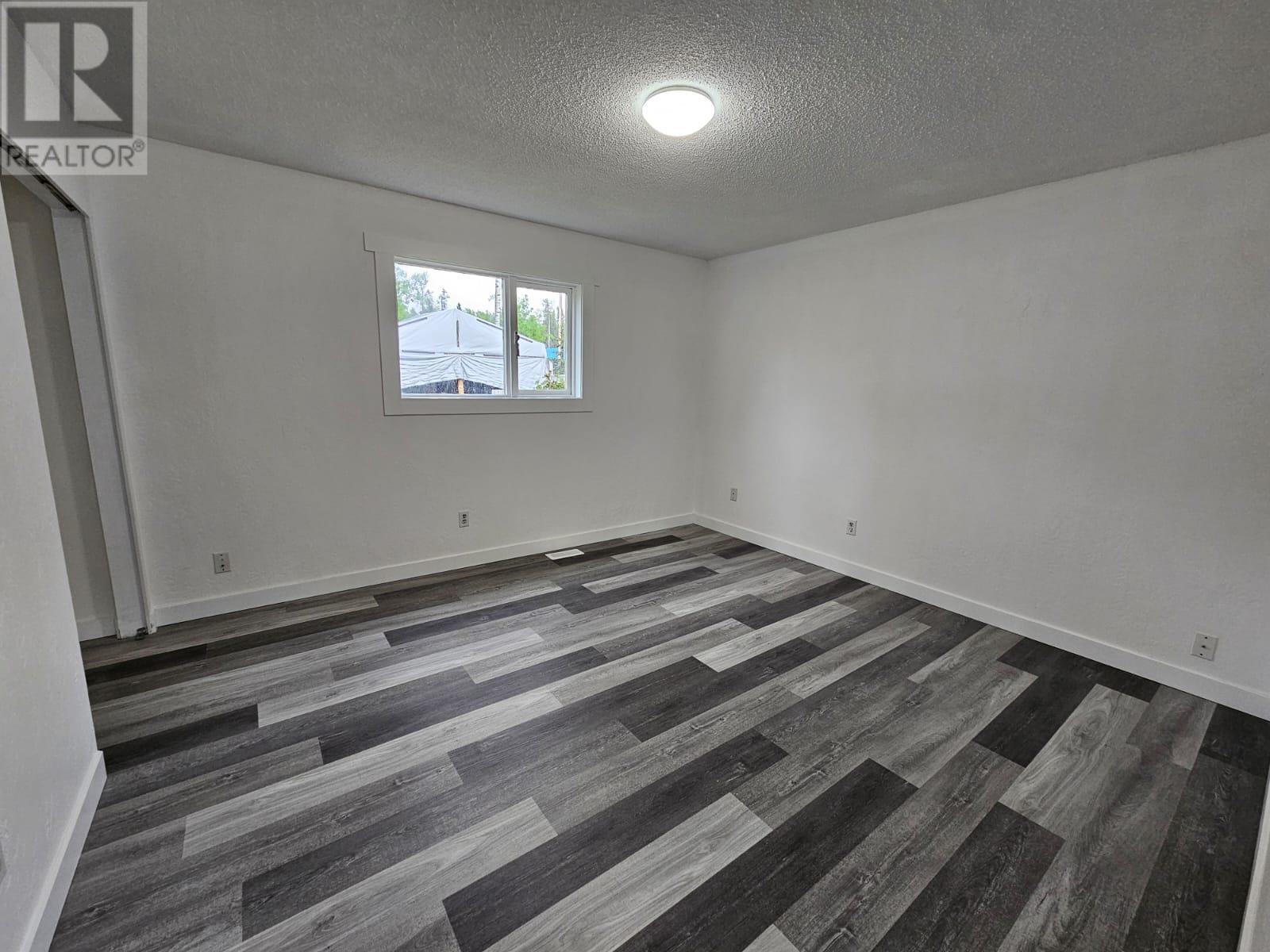 












219 COTTONWOOD Crescent

,
Tumbler Ridge,




British Columbia
V0C2W0


