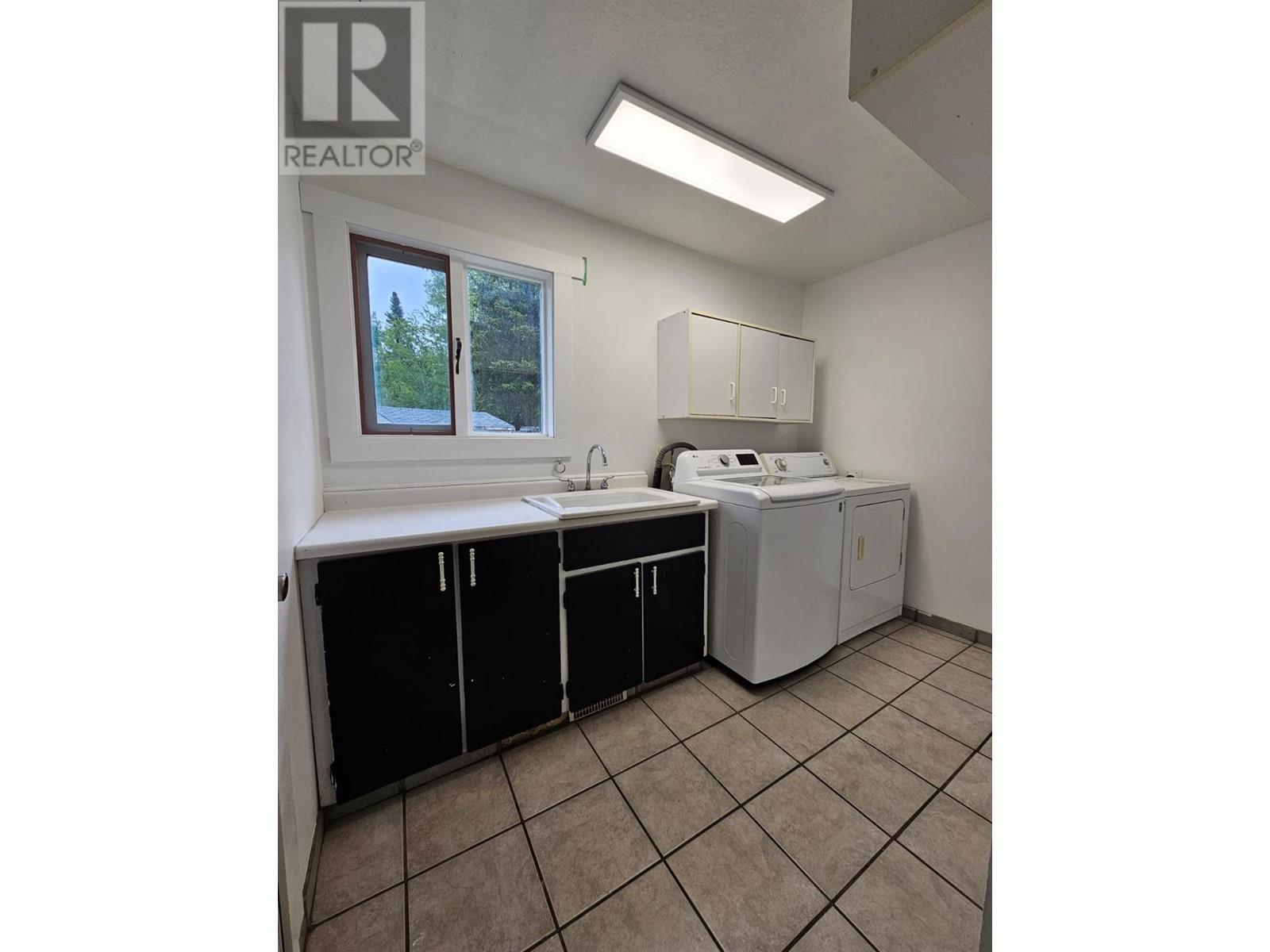 












219 COTTONWOOD Crescent

,
Tumbler Ridge,




British Columbia
V0C2W0

