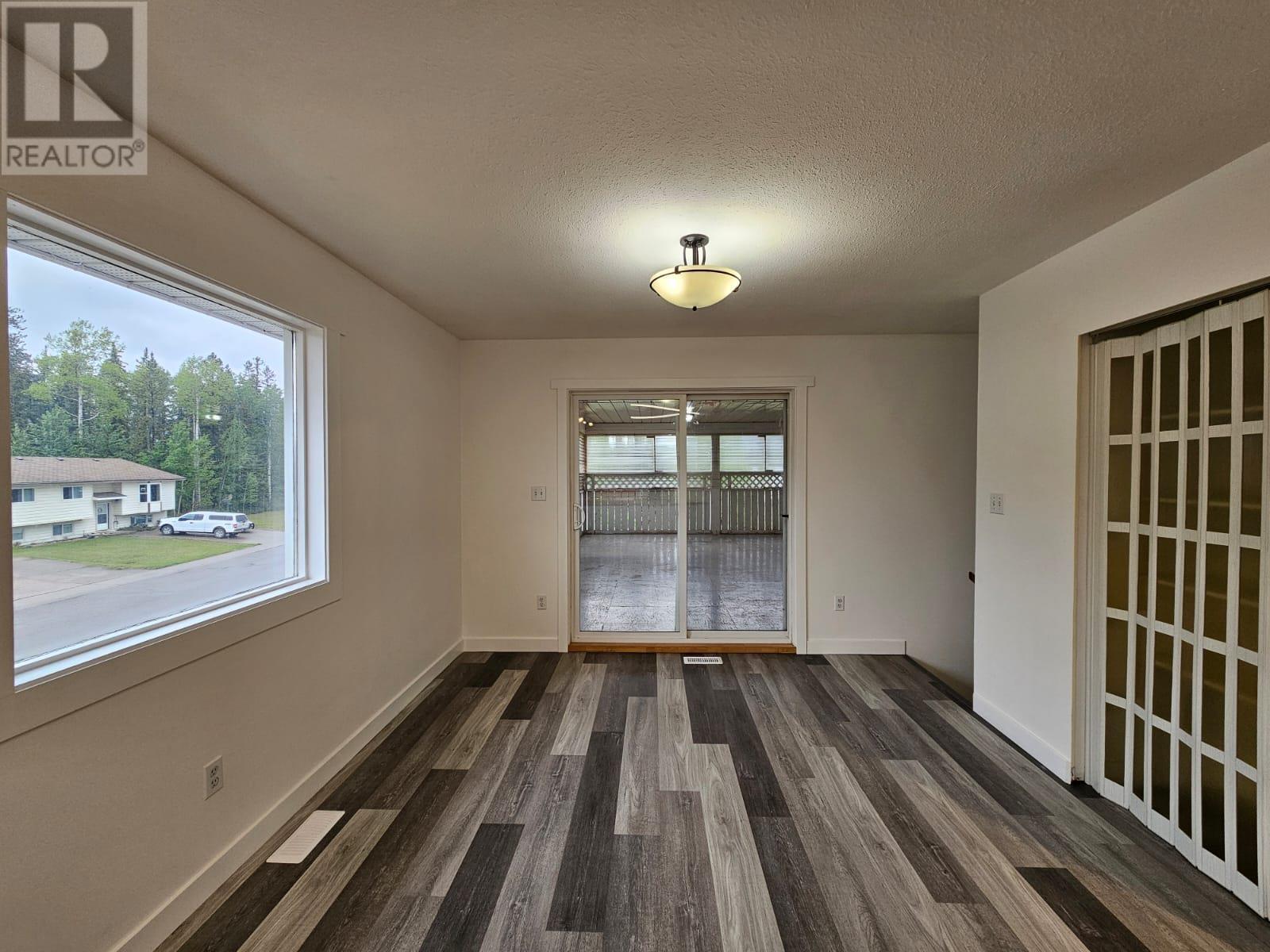 












219 COTTONWOOD Crescent

,
Tumbler Ridge,




British Columbia
V0C2W0

