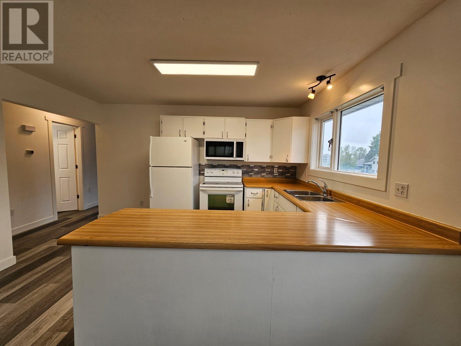 












219 COTTONWOOD Crescent

,
Tumbler Ridge,




British Columbia
V0C2W0


