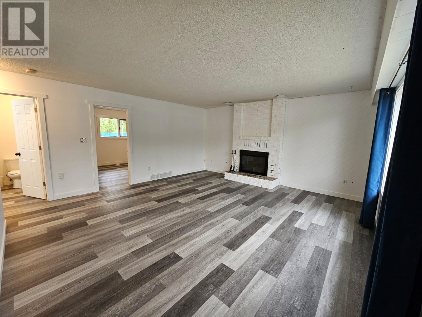 












219 COTTONWOOD Crescent

,
Tumbler Ridge,




British Columbia
V0C2W0

