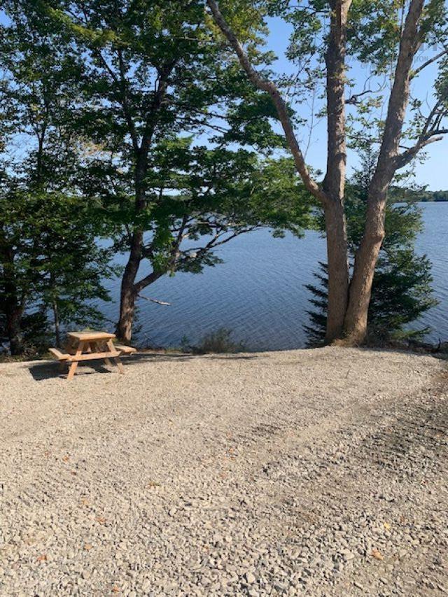 












Lot 4 Arenburg Road

,
Waterloo,







NS
B4V 8M5

