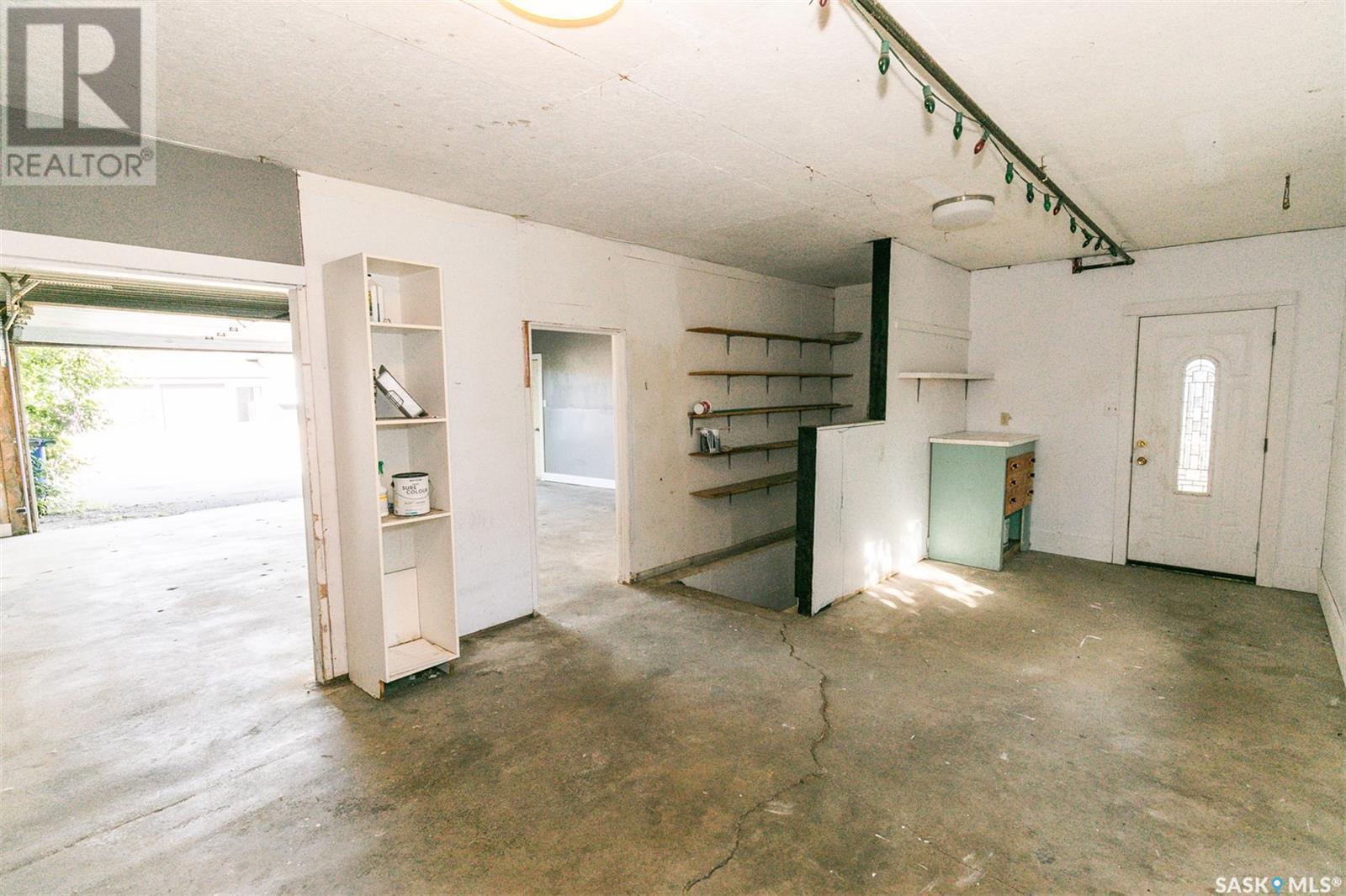 












313 Yukon AVENUE

,
Kerrobert,




Saskatchewan
S0L1R0

