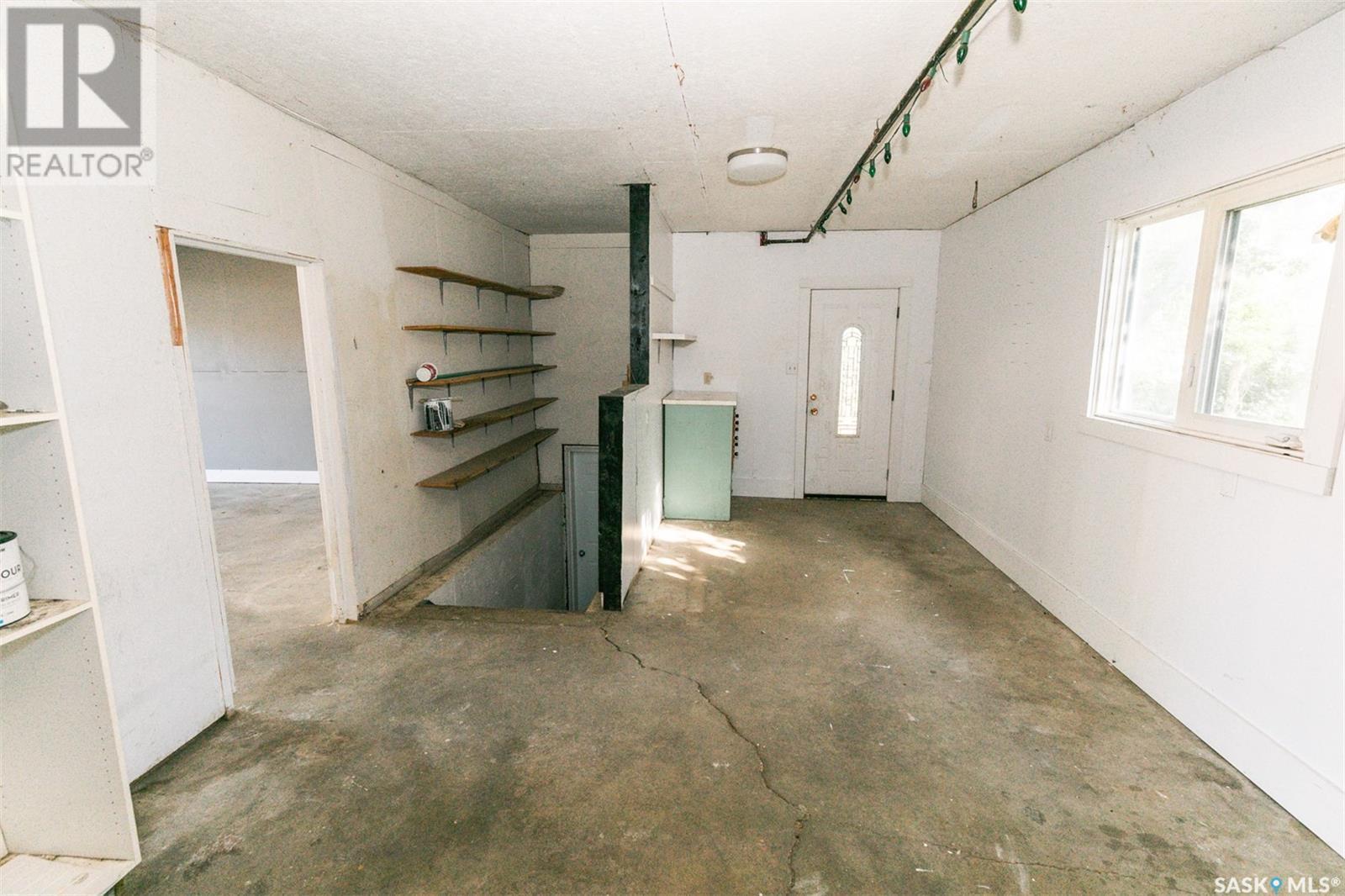 












313 Yukon AVENUE

,
Kerrobert,




Saskatchewan
S0L1R0

