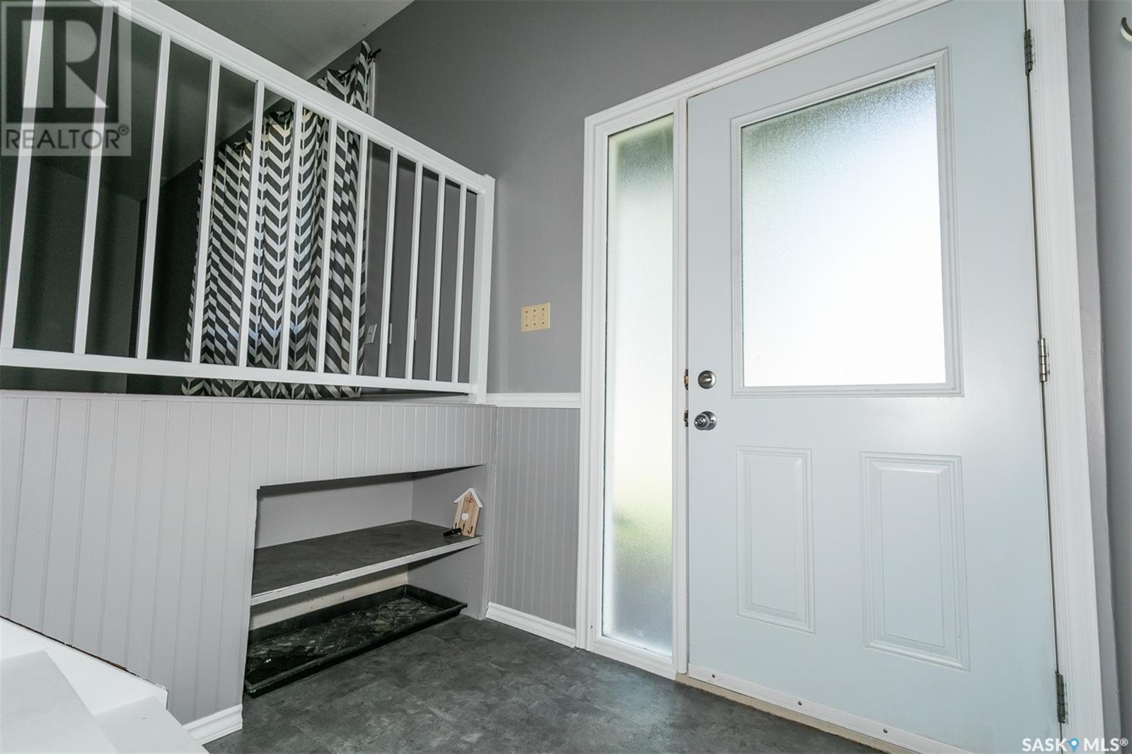 












313 Yukon AVENUE

,
Kerrobert,




Saskatchewan
S0L1R0

