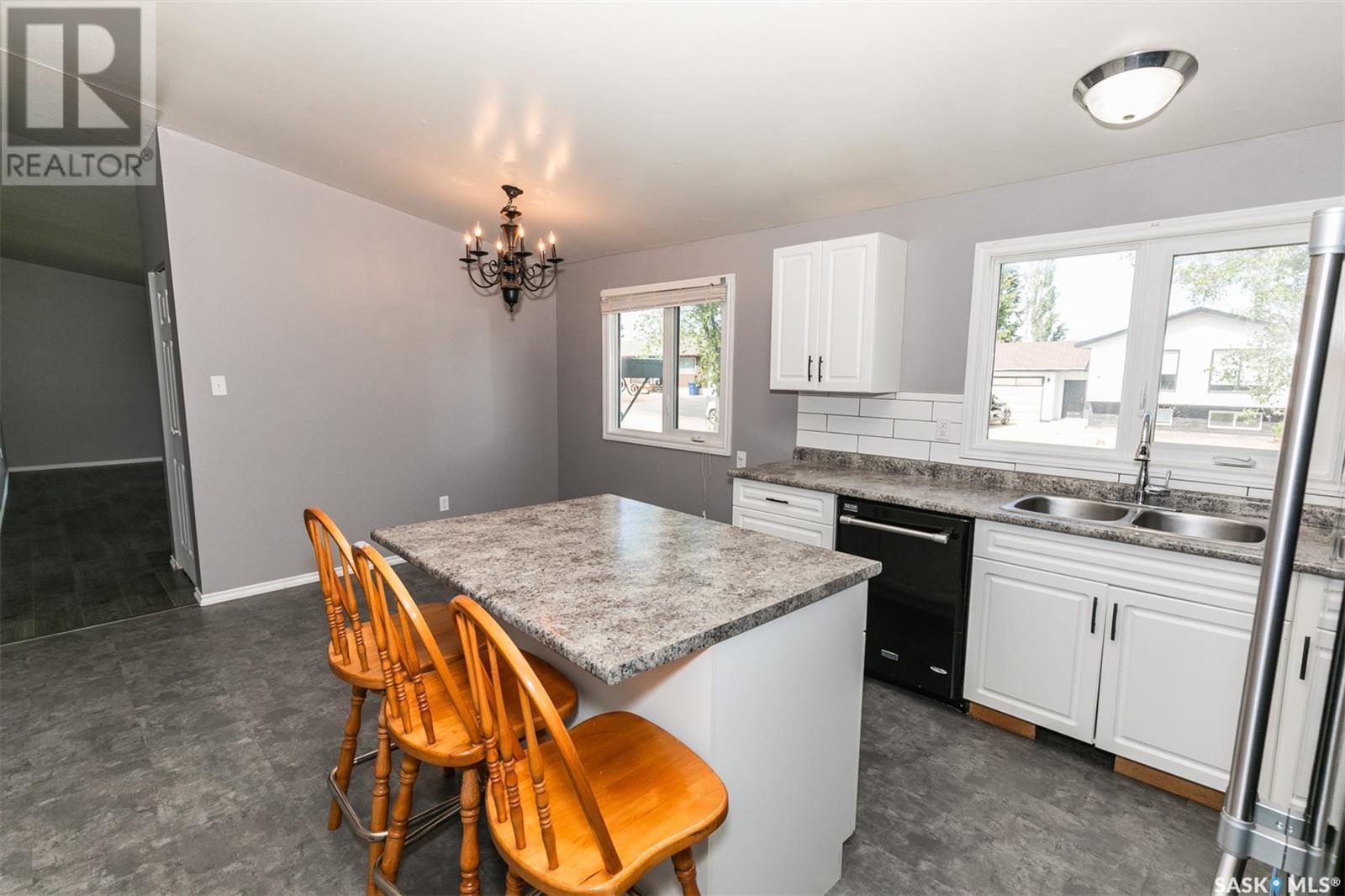 












313 Yukon AVENUE

,
Kerrobert,




Saskatchewan
S0L1R0

