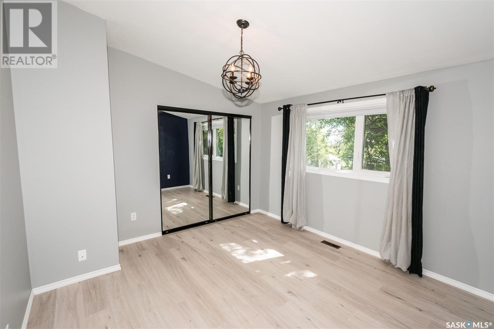 












313 Yukon AVENUE

,
Kerrobert,




Saskatchewan
S0L1R0

