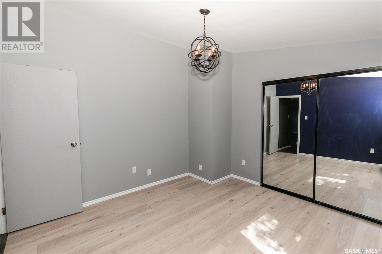 












313 Yukon AVENUE

,
Kerrobert,




Saskatchewan
S0L1R0

