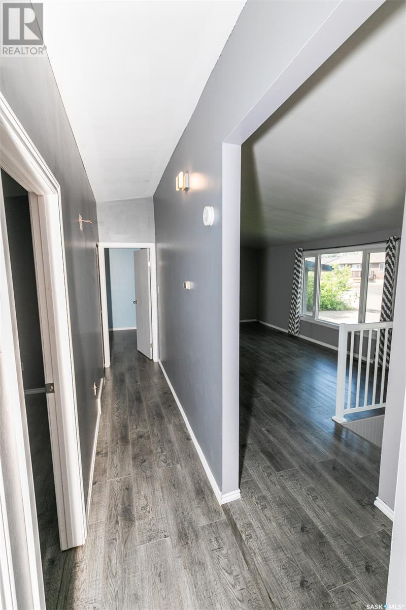 












313 Yukon AVENUE

,
Kerrobert,




Saskatchewan
S0L1R0

