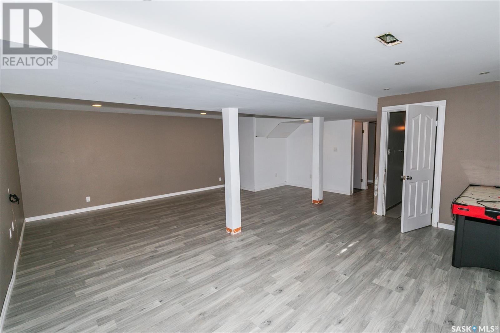 












313 Yukon AVENUE

,
Kerrobert,




Saskatchewan
S0L1R0

