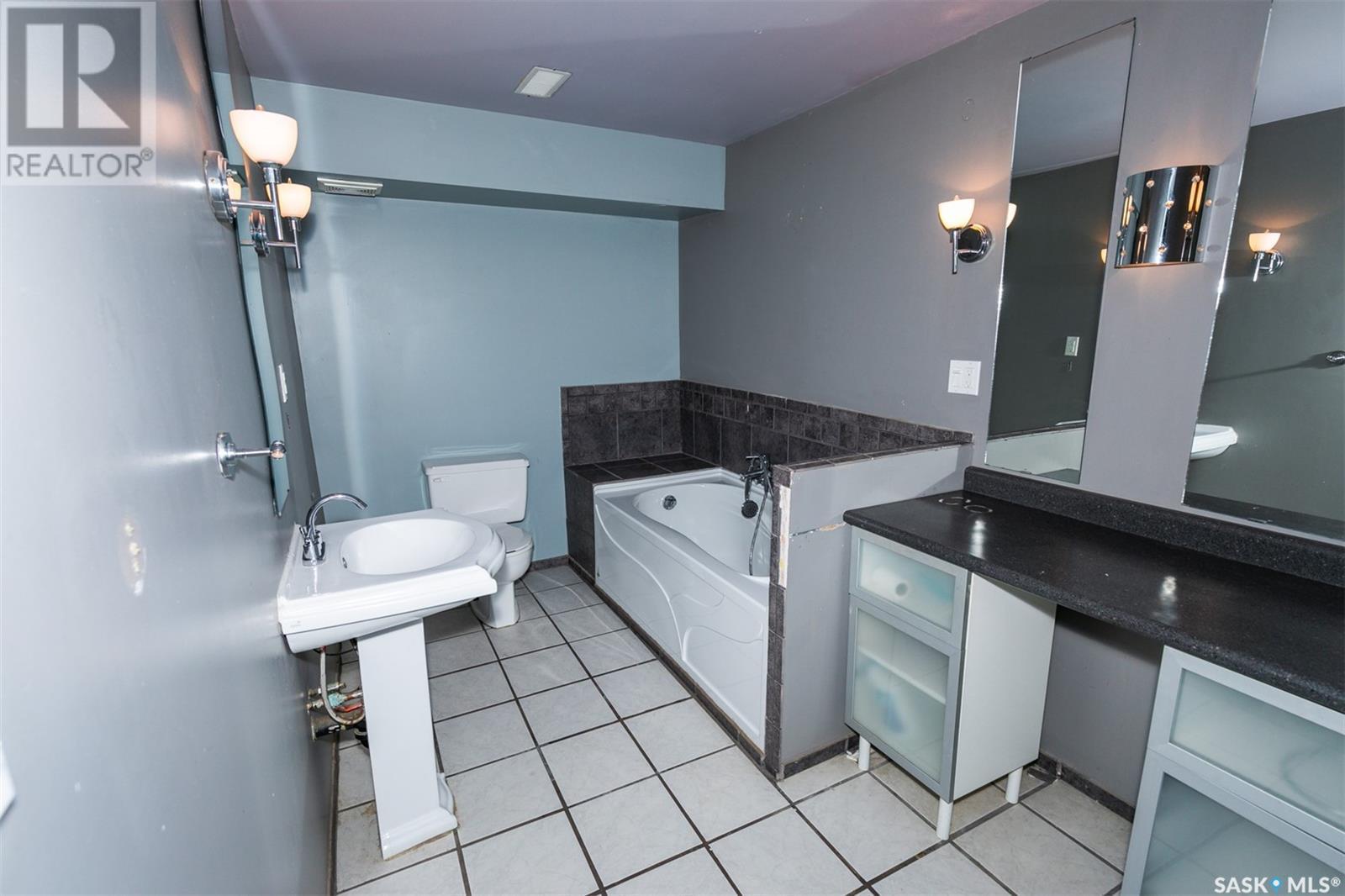 












313 Yukon AVENUE

,
Kerrobert,




Saskatchewan
S0L1R0

