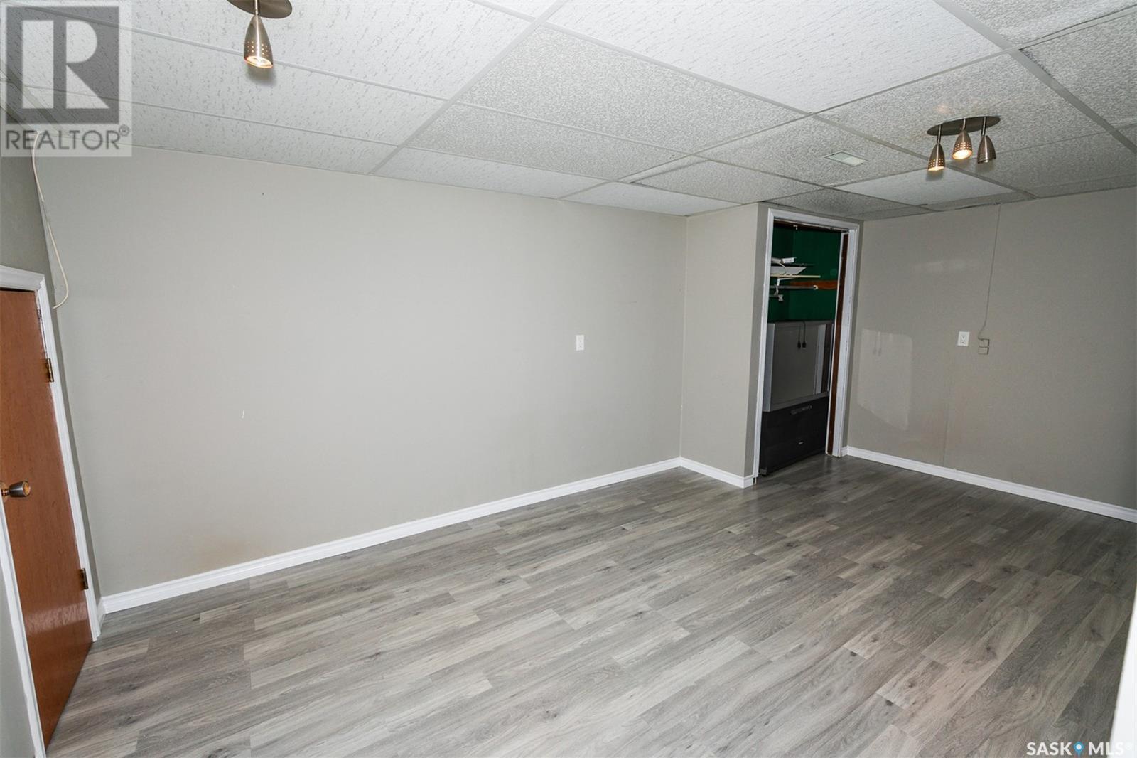 












313 Yukon AVENUE

,
Kerrobert,




Saskatchewan
S0L1R0

