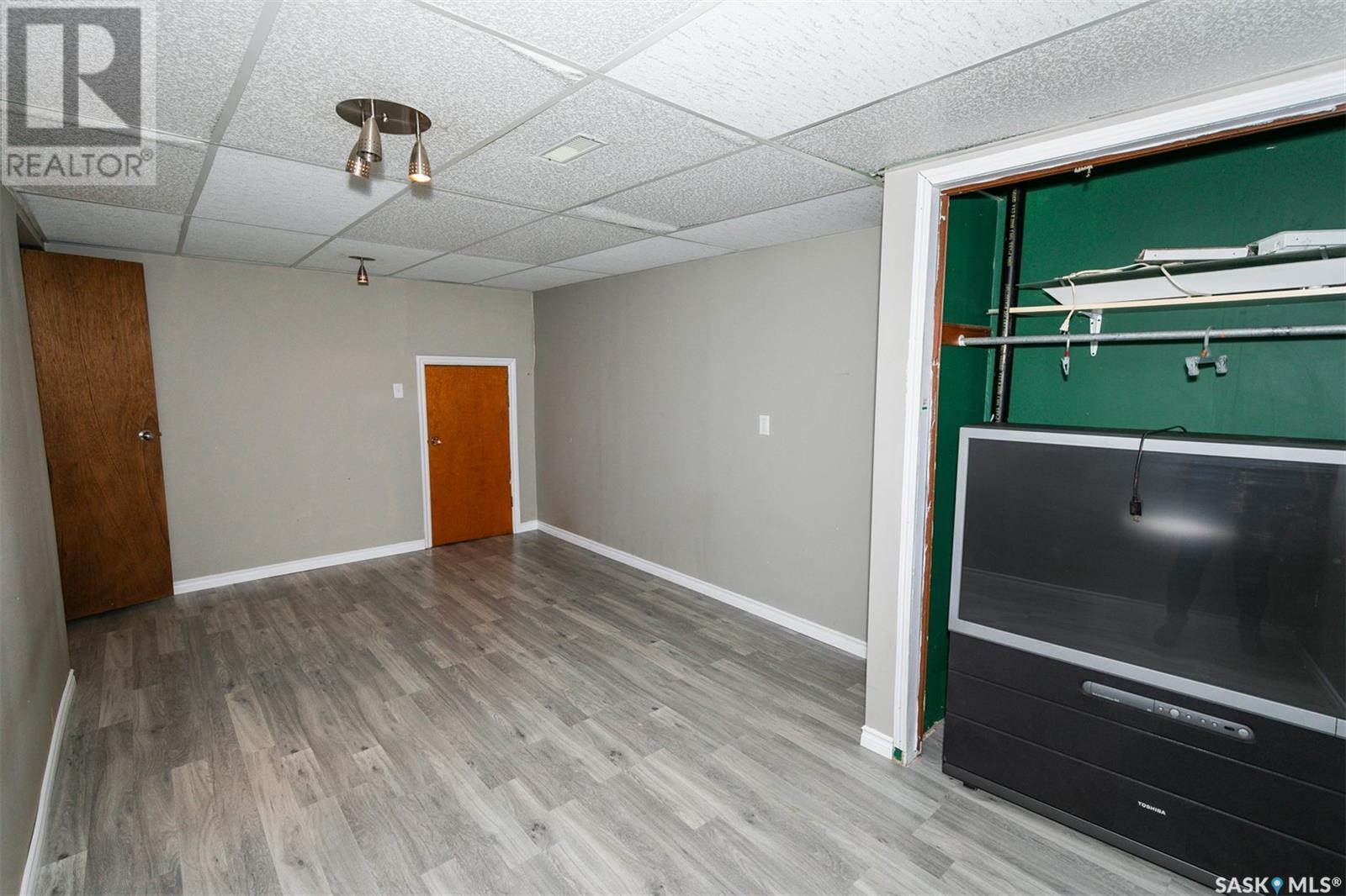 












313 Yukon AVENUE

,
Kerrobert,




Saskatchewan
S0L1R0


