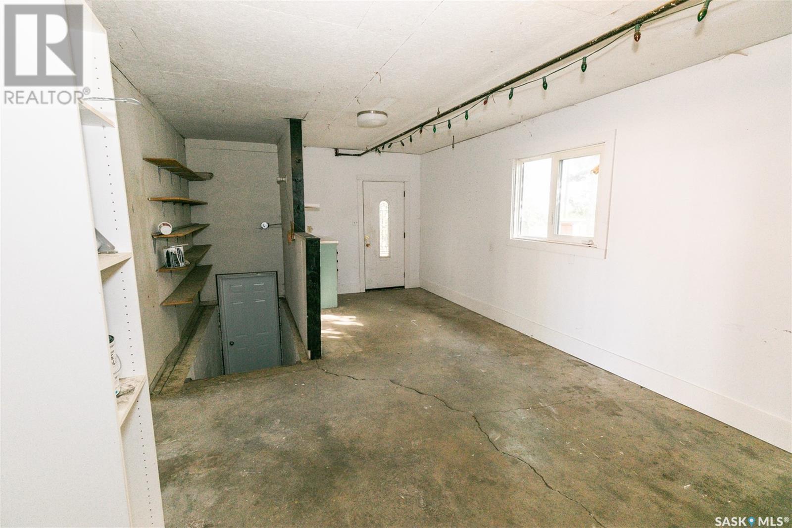 












313 Yukon AVENUE

,
Kerrobert,




Saskatchewan
S0L1R0

