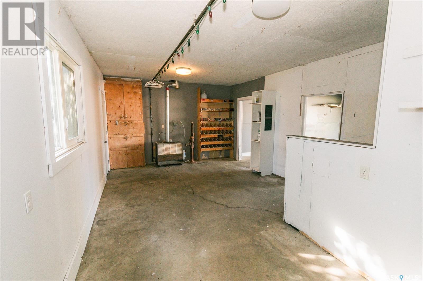 












313 Yukon AVENUE

,
Kerrobert,




Saskatchewan
S0L1R0

