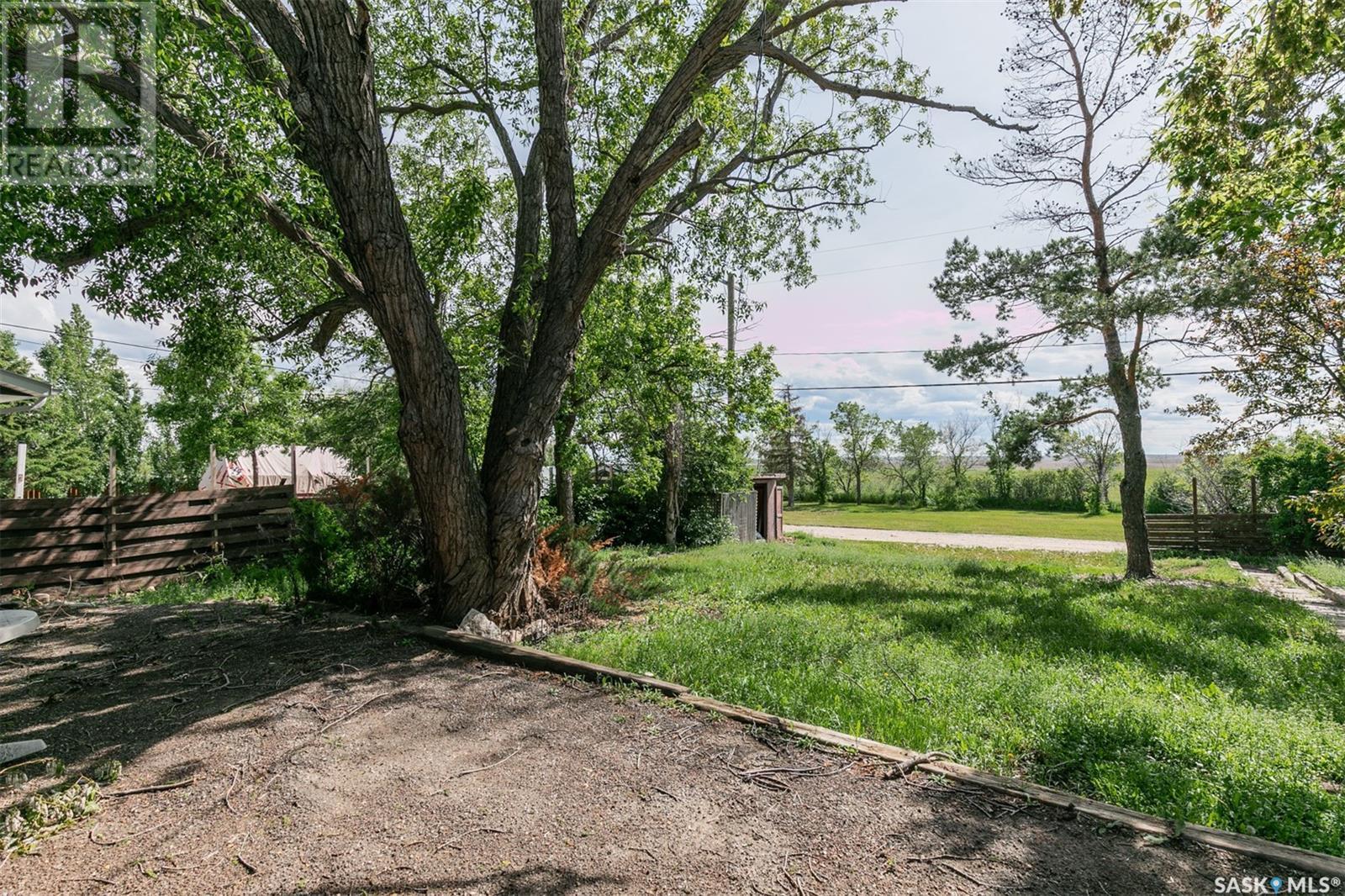 












313 Yukon AVENUE

,
Kerrobert,




Saskatchewan
S0L1R0


