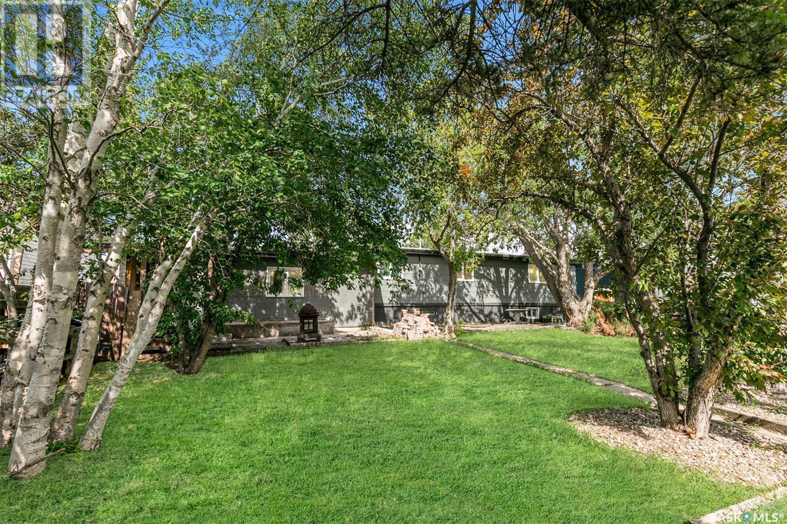 












313 Yukon AVENUE

,
Kerrobert,




Saskatchewan
S0L1R0


