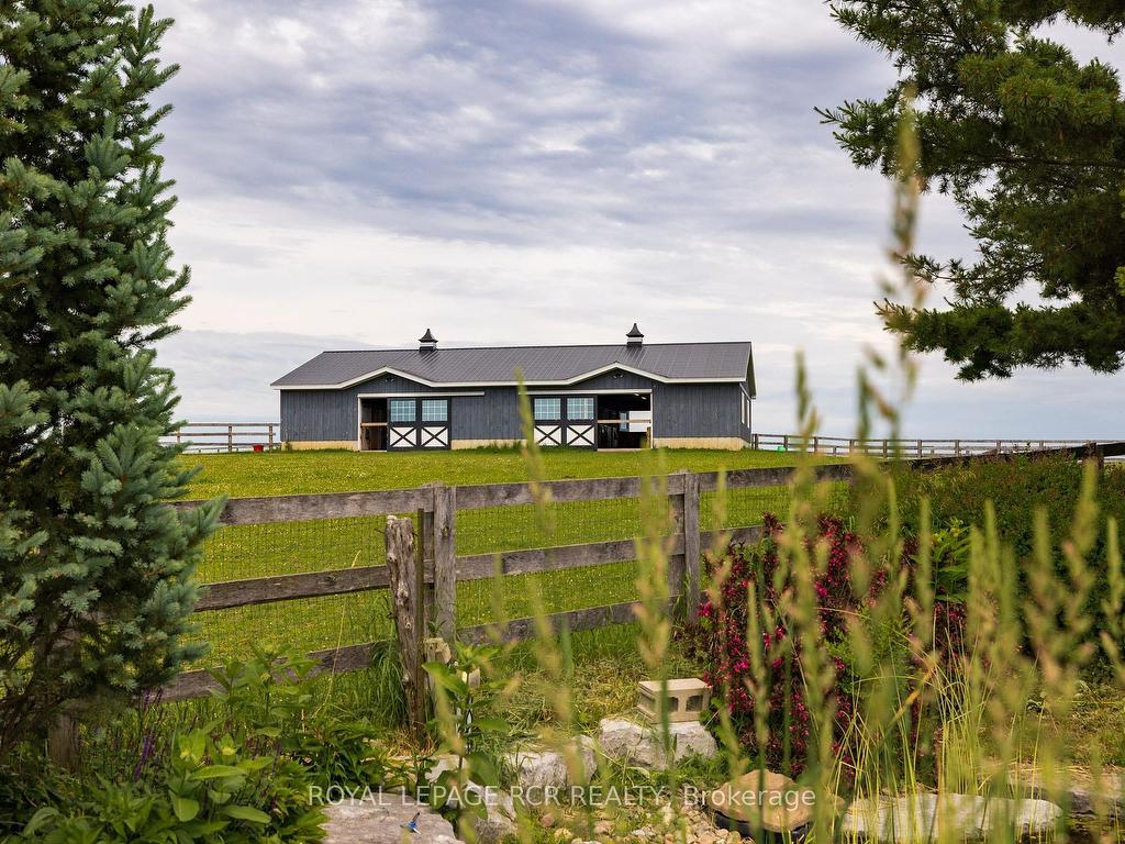 









3935


3rd

Line,
Bradford West Gwillimbury,




ON
L0G 1W0

