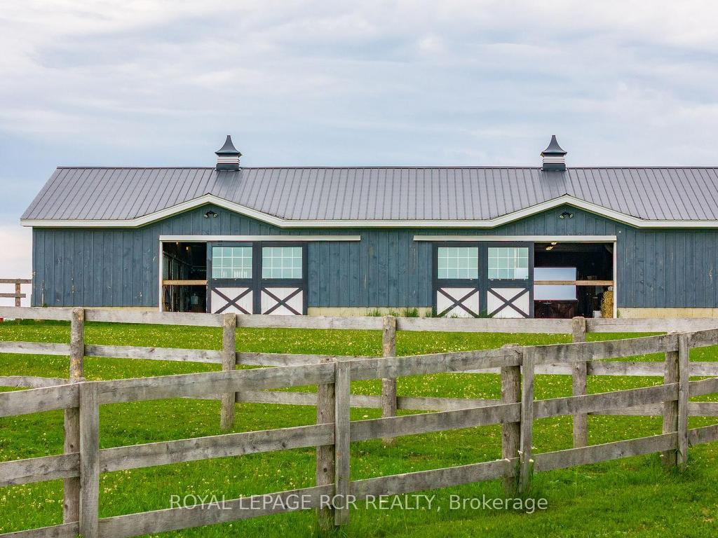 









3935


3rd

Line,
Bradford West Gwillimbury,




ON
L0G 1W0


