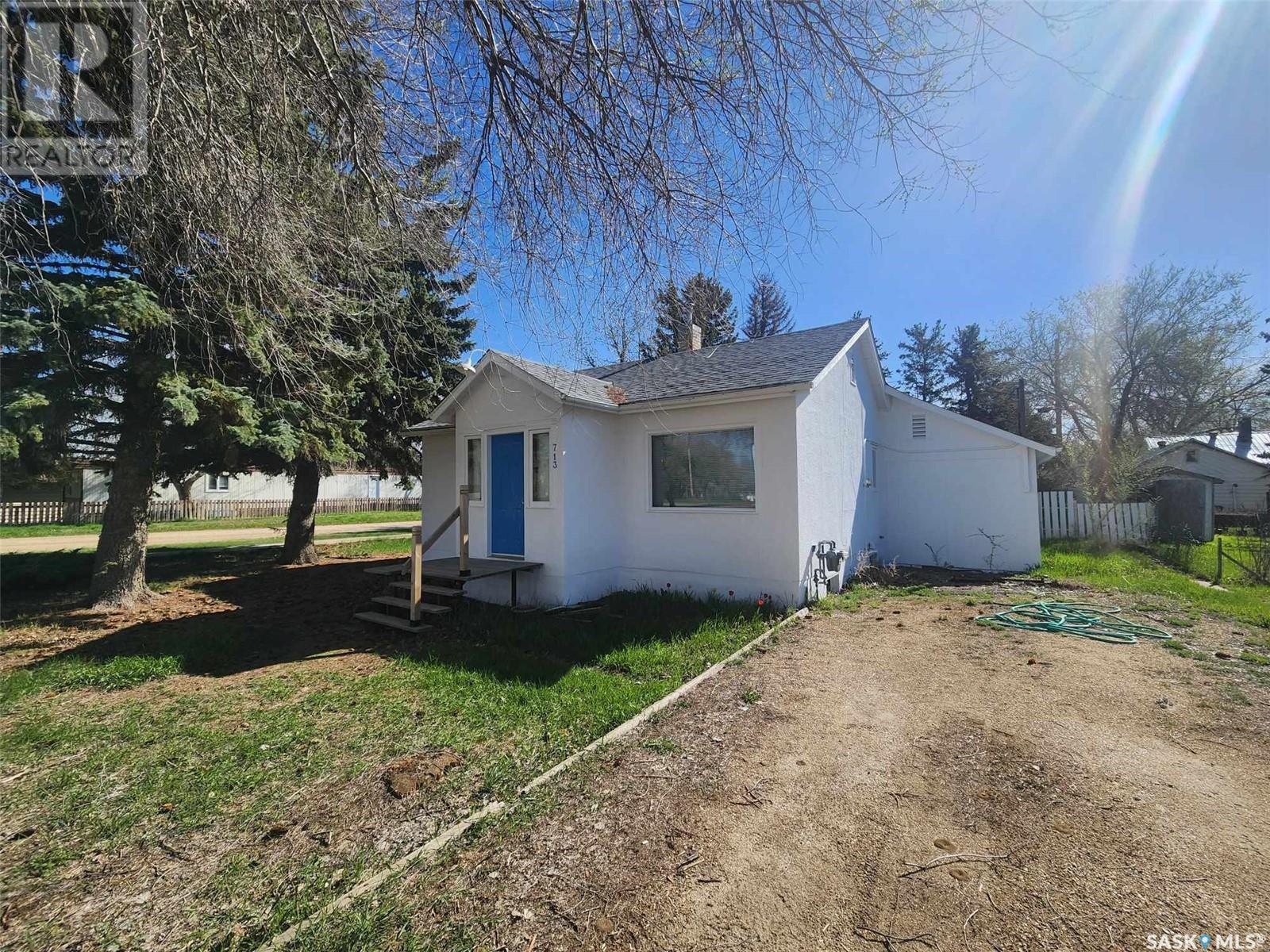 












713 7th STREET

,
Chaplin,




Saskatchewan
S0H0V0

