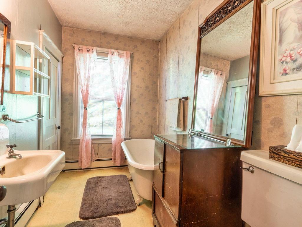 









3150Z


Ch. Bartlett

,
Cookshire-Eaton,







QC
J0B1M0

