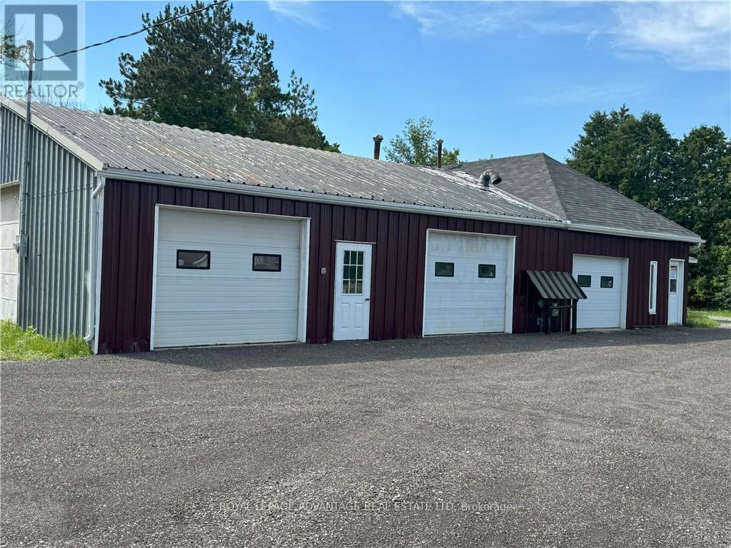 












438 COUNTY 29 ROAD

,
Rideau Lakes,




Ontario
K7A4S5


