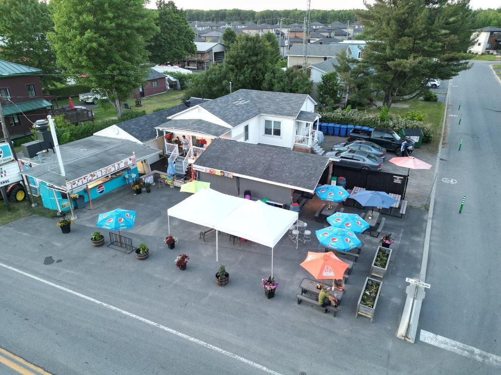 









646

 - 646A


Rue Principale

,
Saint-Roch-de-Richelieu,




QC
J0L2M0

