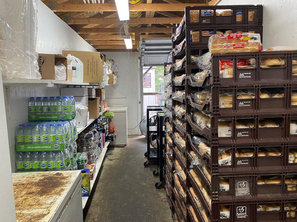 









646

 - 646A


Rue Principale

,
Saint-Roch-de-Richelieu,




QC
J0L2M0

