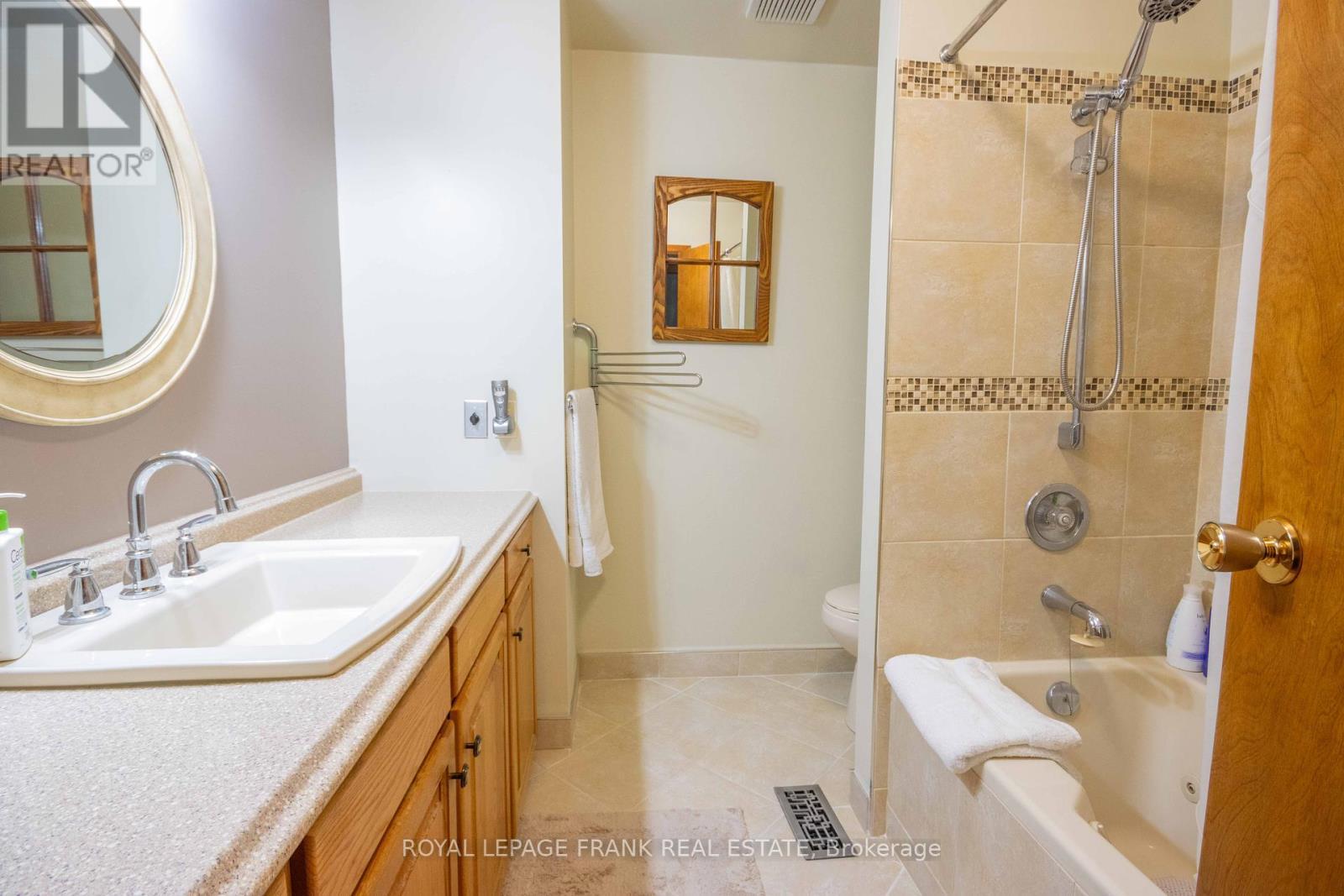 












497 MOONEY ROAD

,
Hastings Highlands (Monteagle Ward),




Ontario
K0L1C0

