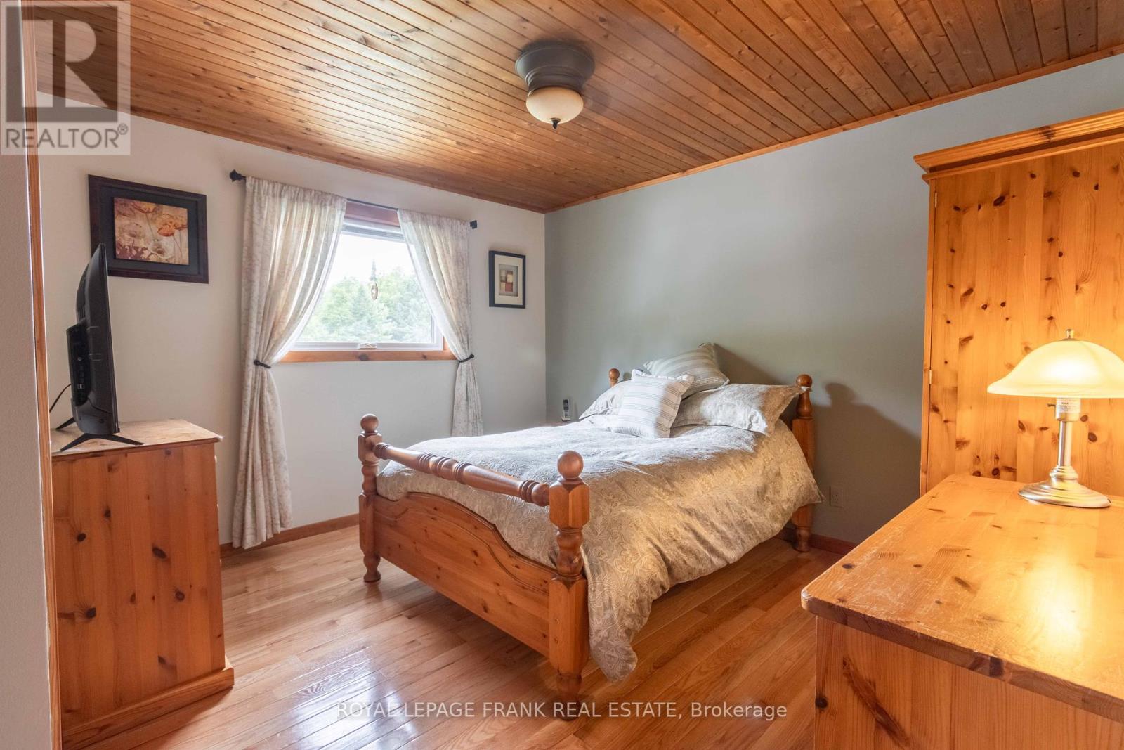 












497 MOONEY ROAD

,
Hastings Highlands (Monteagle Ward),




Ontario
K0L1C0

