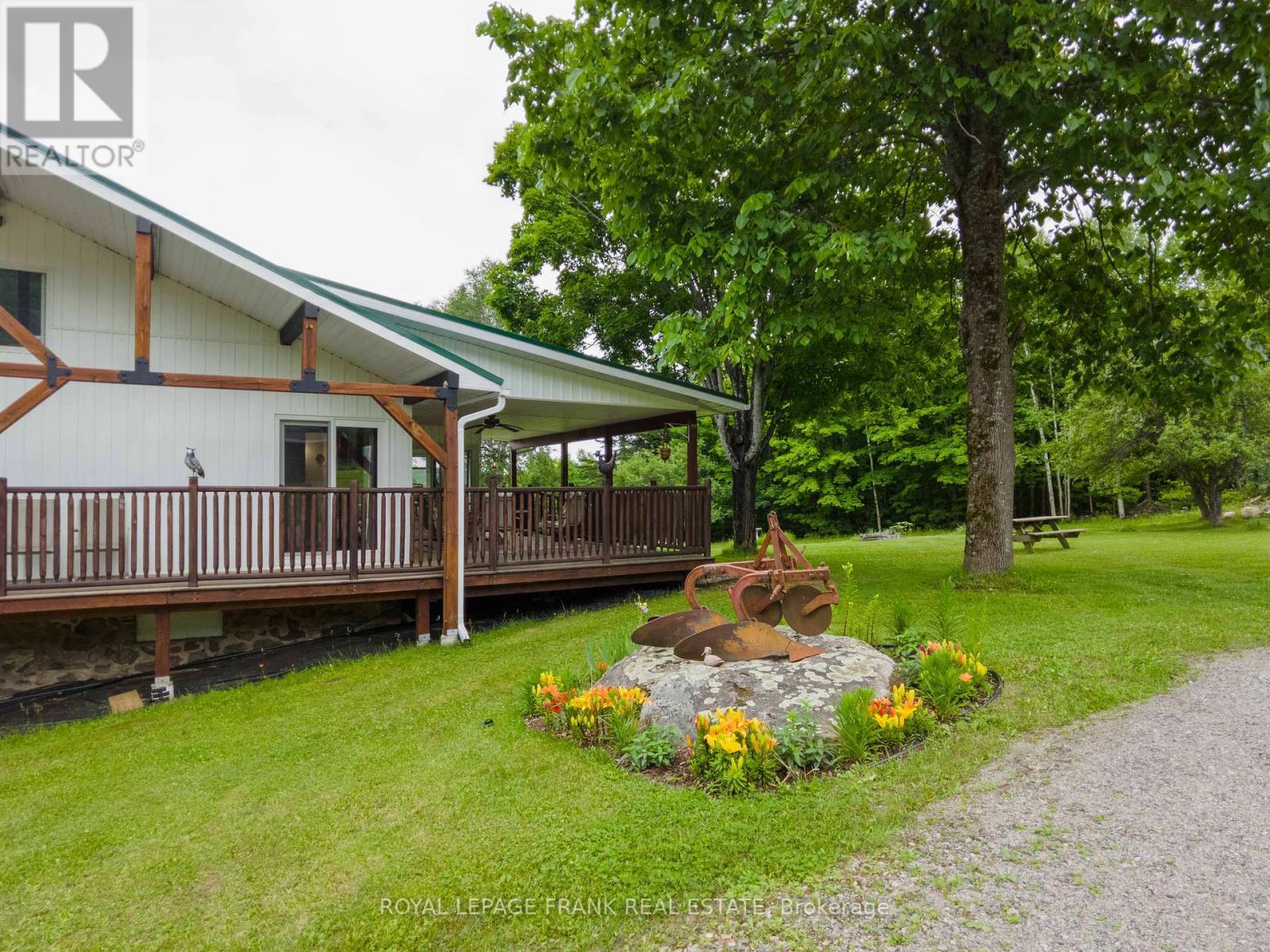 












497 MOONEY ROAD

,
Hastings Highlands (Monteagle Ward),




Ontario
K0L1C0

