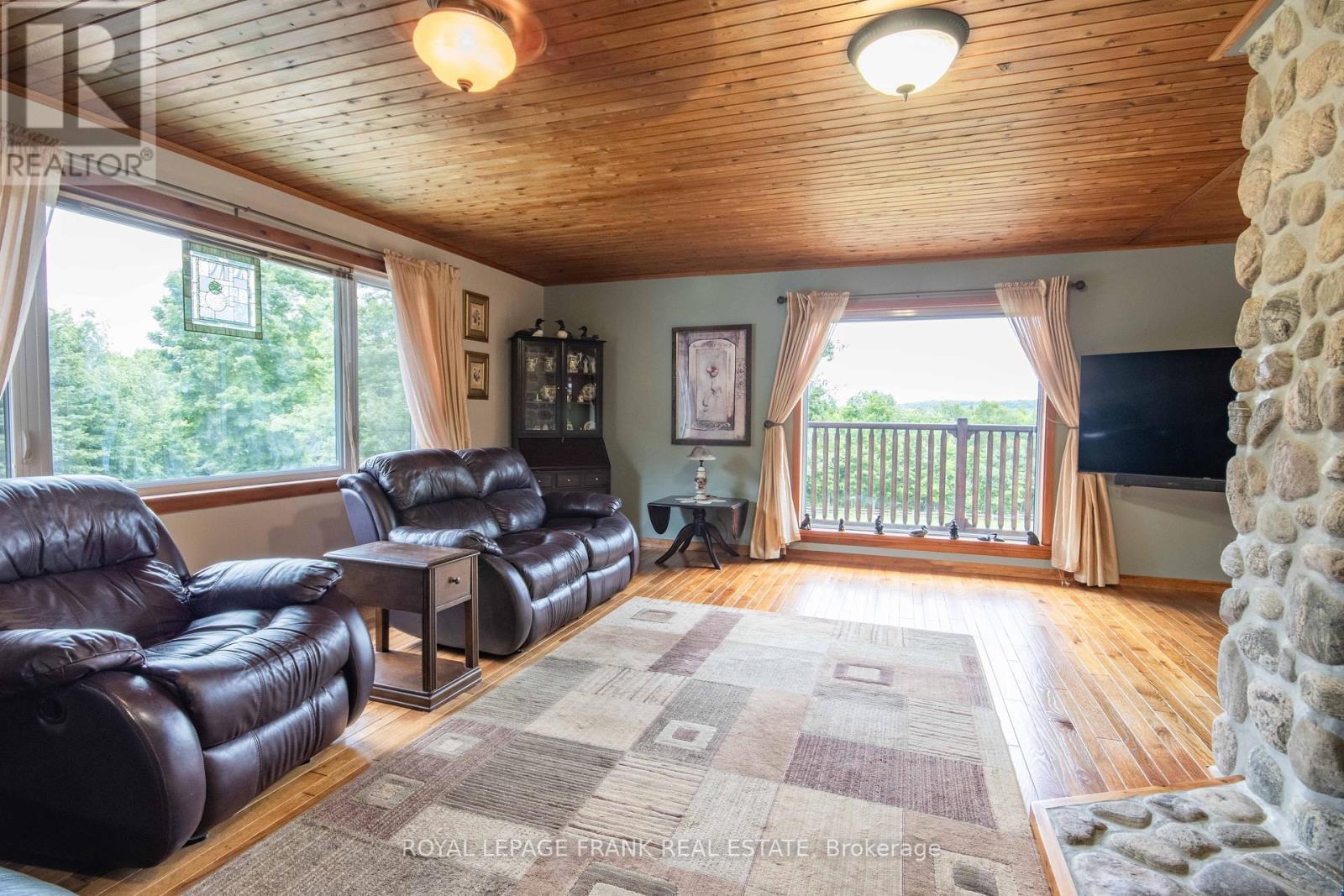 












497 MOONEY ROAD

,
Hastings Highlands (Monteagle Ward),




Ontario
K0L1C0

