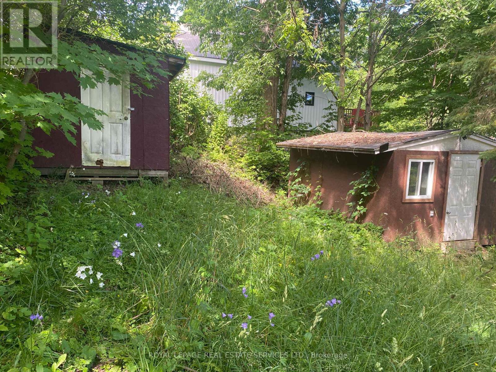 












16 CORA STREET E

,
Huntsville,







Ontario
P1H1T5

