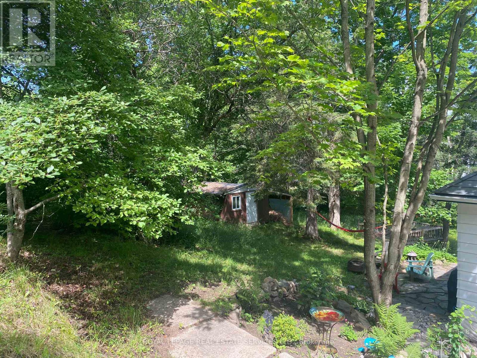 












16 CORA STREET E

,
Huntsville,







Ontario
P1H1T5

