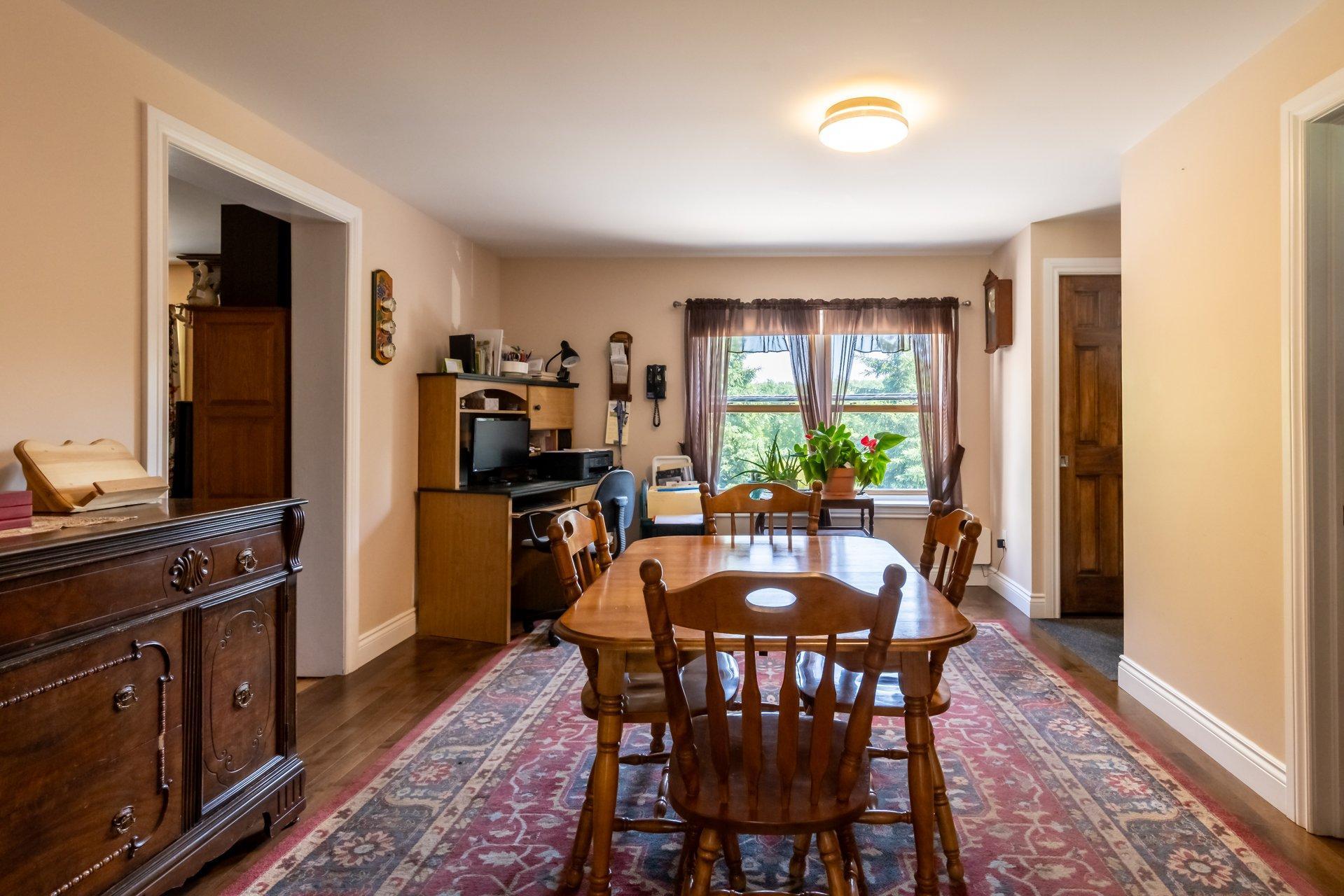 









69

 - 71


Ch. Davis

,
Lac-Brome,




QC
J0E1S0

