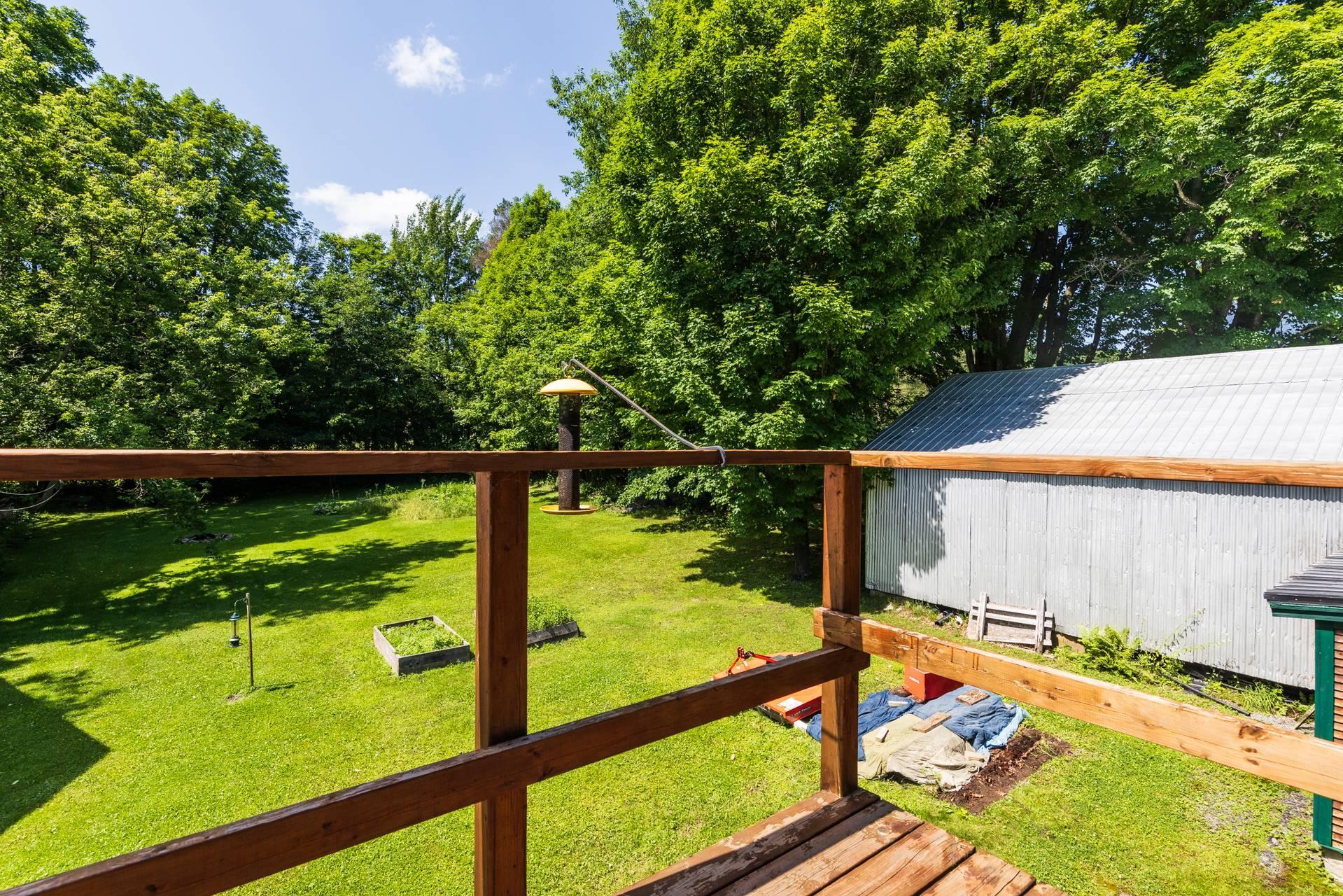 









69

 - 71


Ch. Davis

,
Lac-Brome,




QC
J0E1S0

