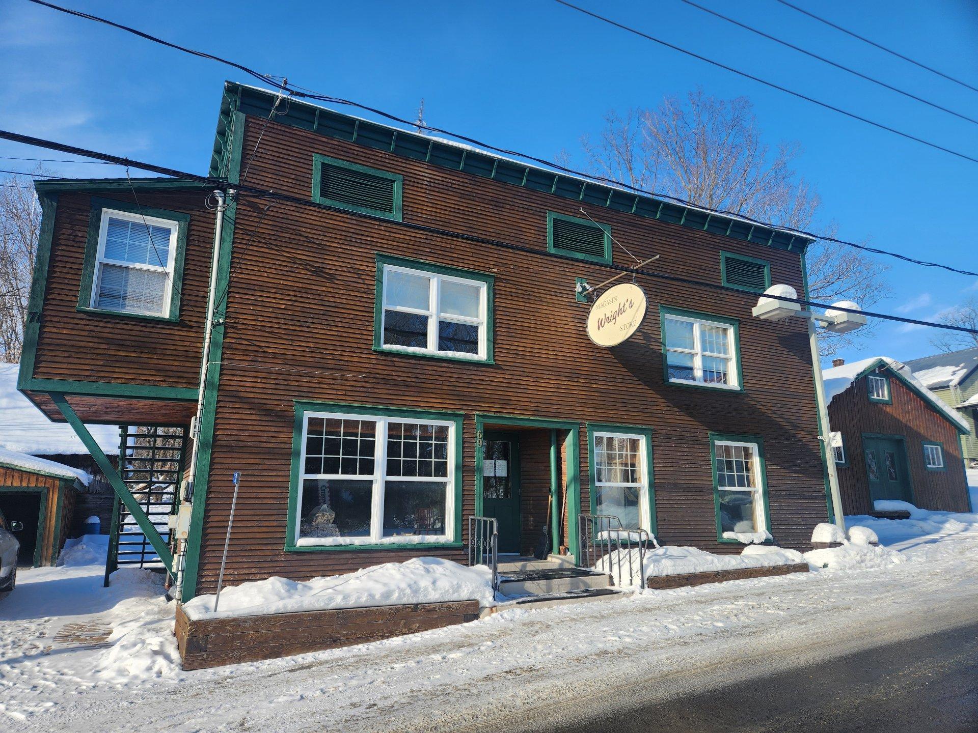 









69

 - 71


Ch. Davis

,
Lac-Brome,




QC
J0E1S0

