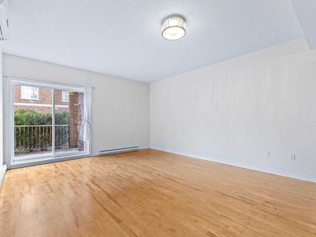 









3075


Av. Ernest-Hemingway

, 101,
Montréal (Saint-Laurent),




QC
H4R0A7

