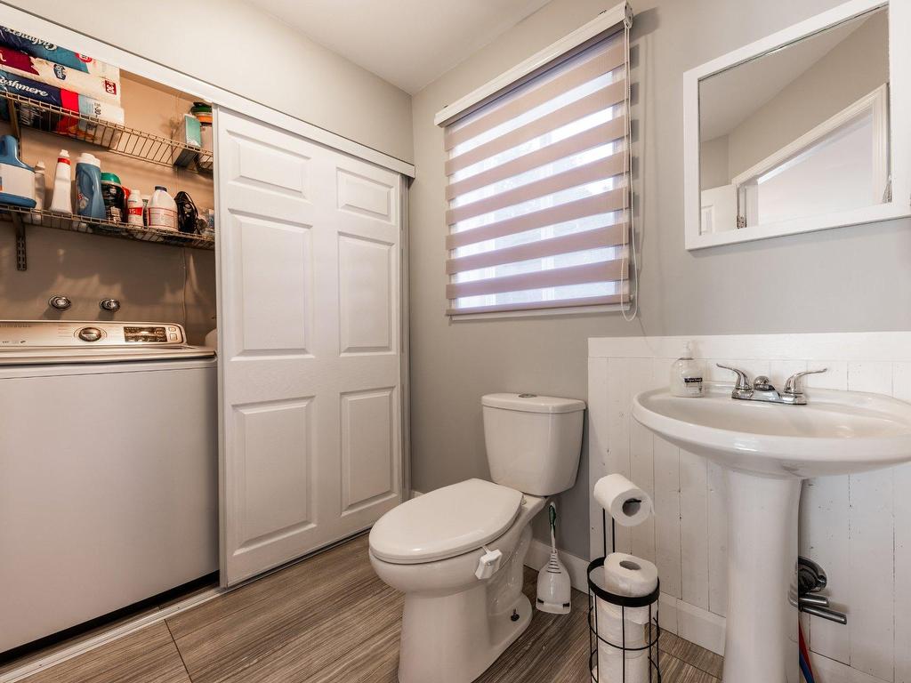 









1874


Rue de Millau

,
Terrebonne (Terrebonne),




QC
J6X4M3

