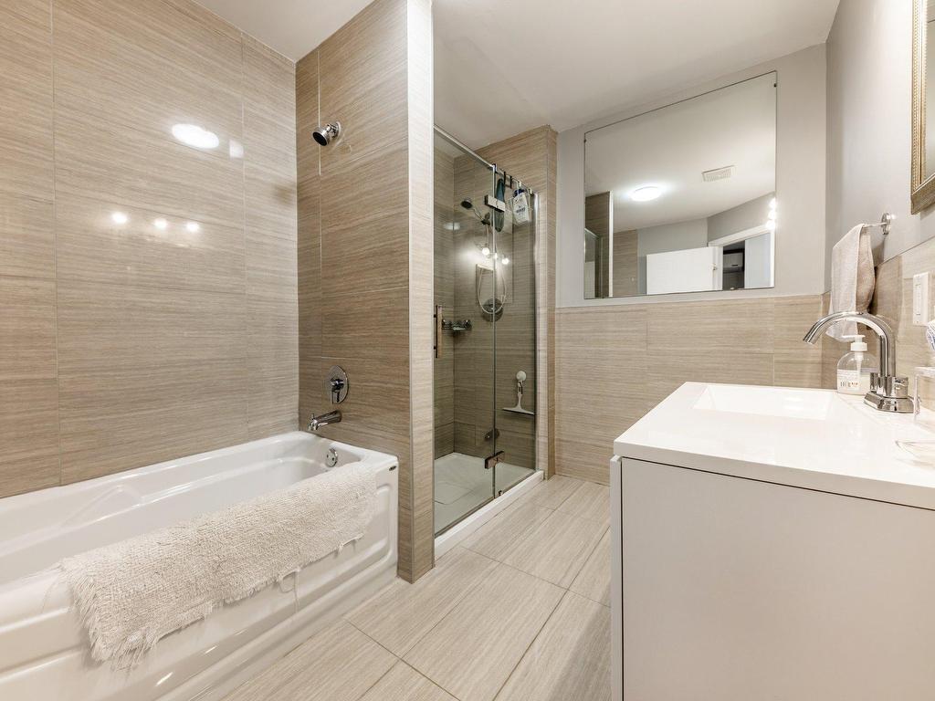 









1874


Rue de Millau

,
Terrebonne (Terrebonne),




QC
J6X4M3

