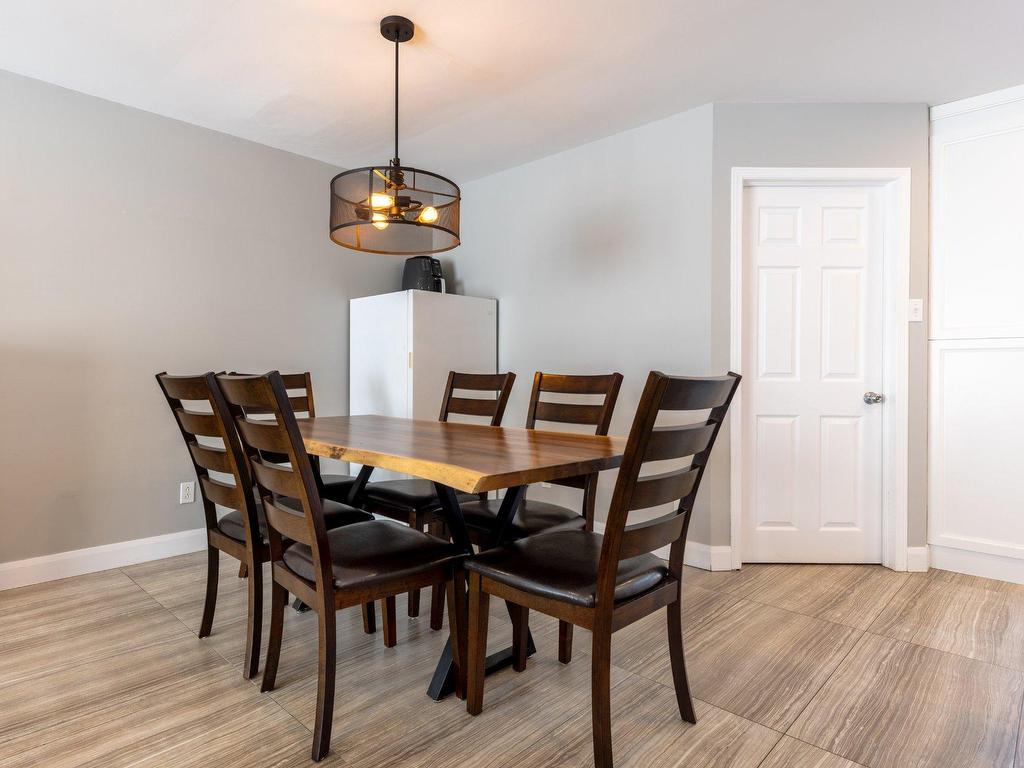 









1874


Rue de Millau

,
Terrebonne (Terrebonne),




QC
J6X4M3

