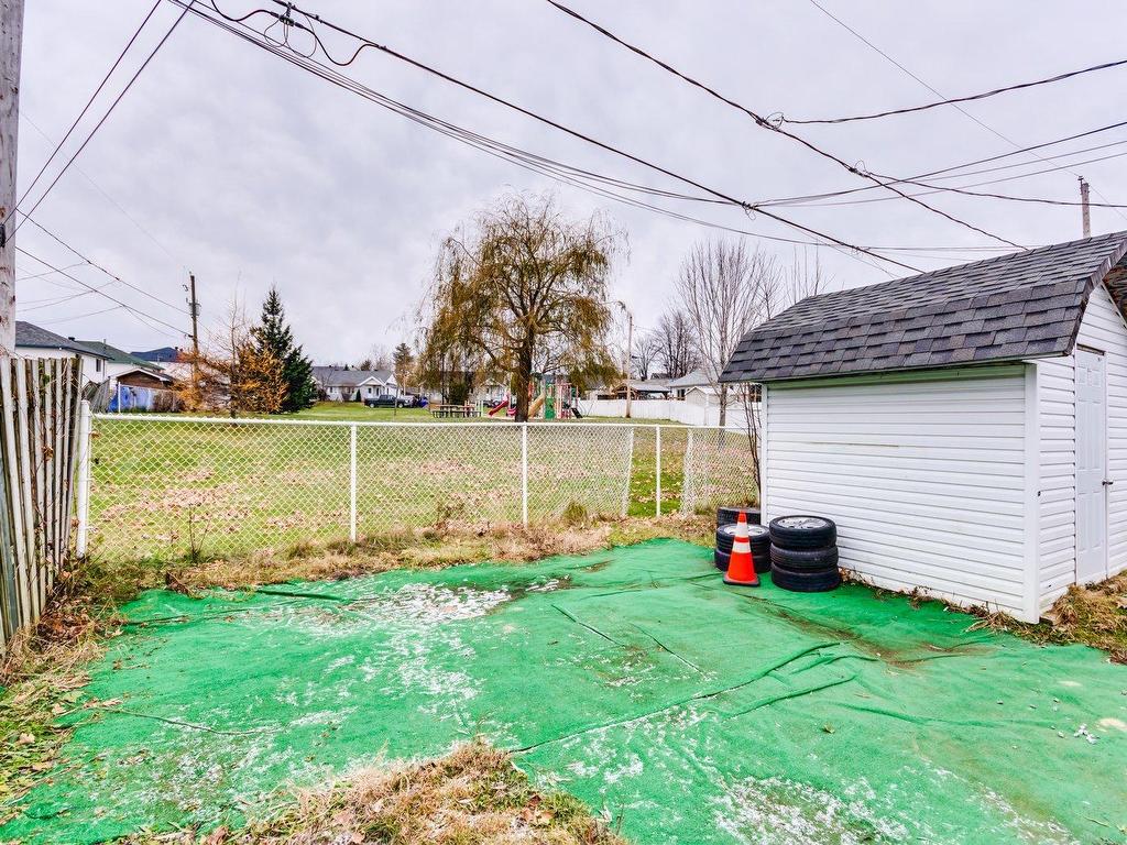 









993


Rue Grandmaison

,
Gatineau (Buckingham),




QC
J8L3Z3

