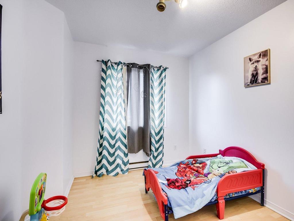 









993


Rue Grandmaison

,
Gatineau (Buckingham),




QC
J8L3Z3

