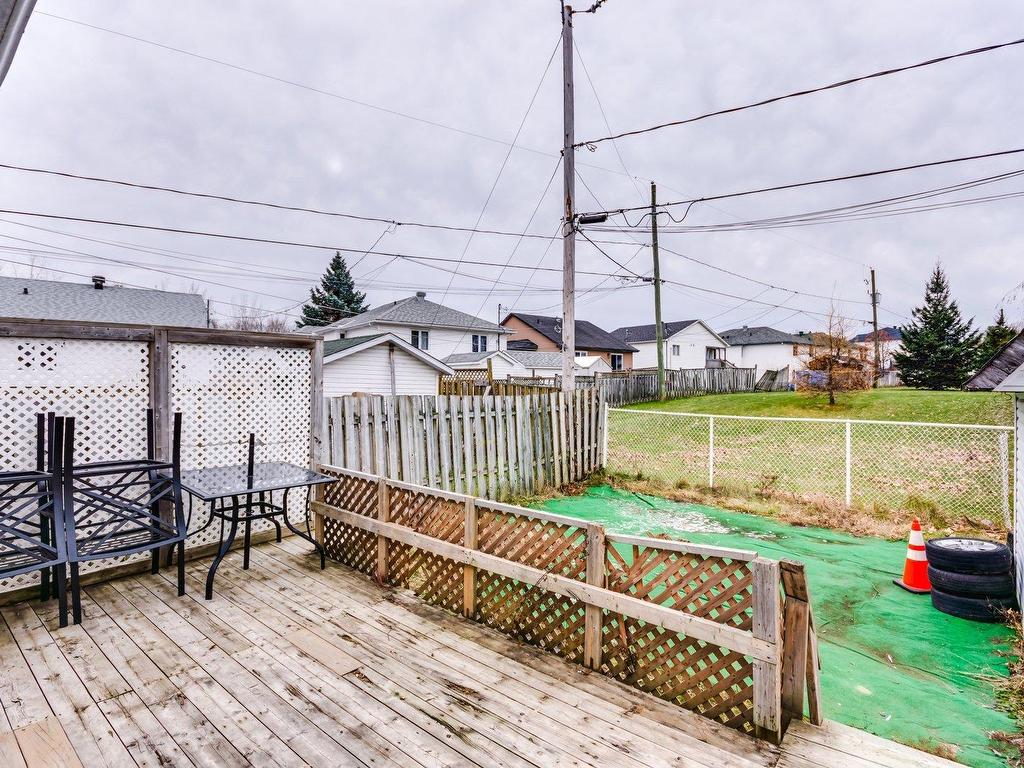 









993


Rue Grandmaison

,
Gatineau (Buckingham),




QC
J8L3Z3

