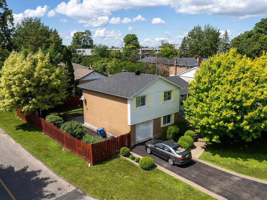 









42


Rue Joseph-Paiement

,
Dollard-des-Ormeaux,




QC
H9A1H9

