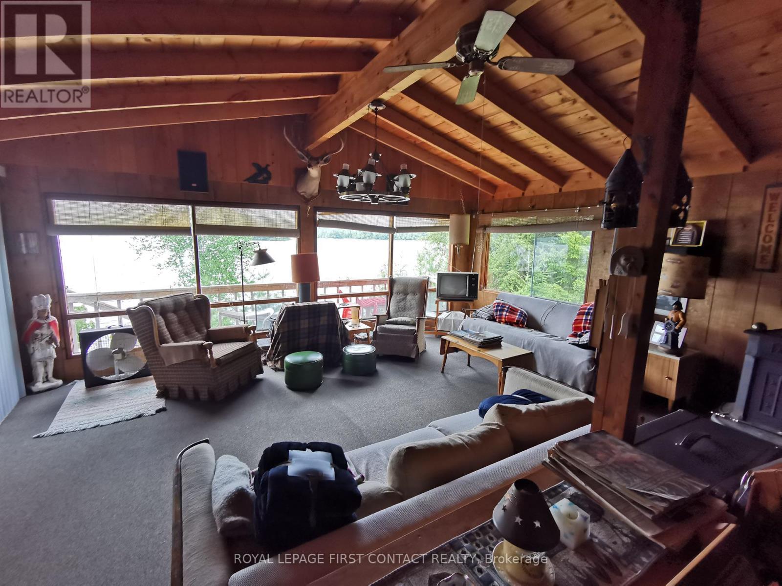 












992 PORTER LANDING ROAD

,
Parry Sound Remote Area,




Ontario
P0H2R0

