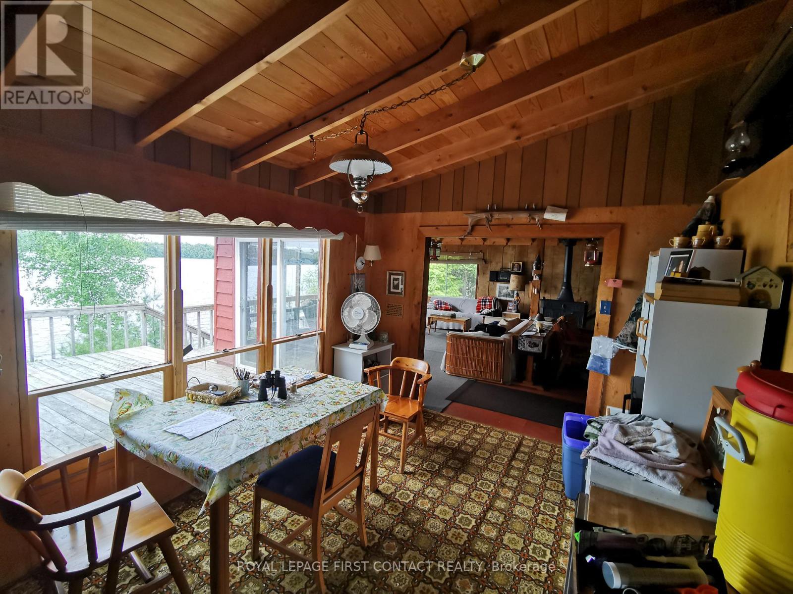 












992 PORTER LANDING ROAD

,
Parry Sound Remote Area,




Ontario
P0H2R0

