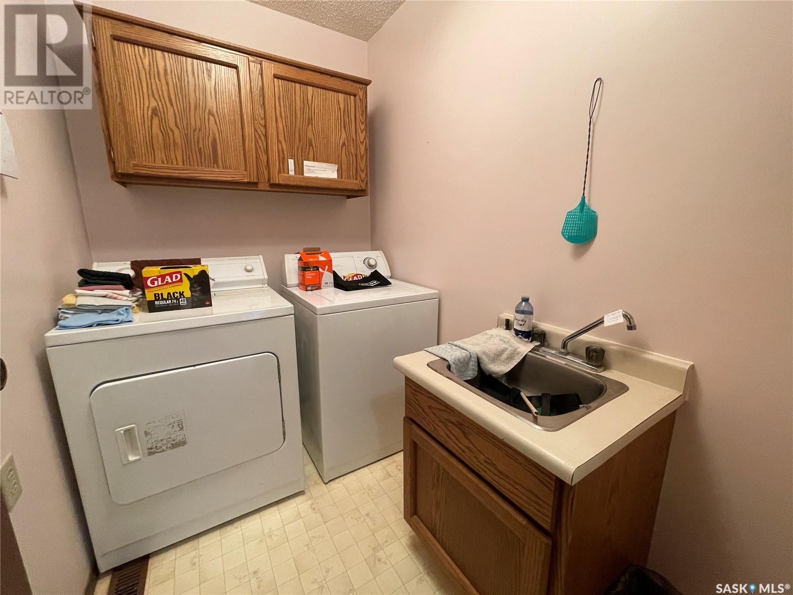 












4 O'Connor COURT

,
Kindersley,




Saskatchewan
S0L1S1

