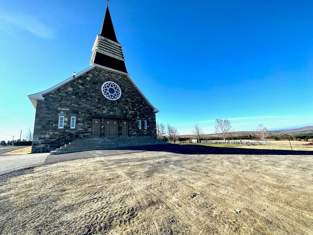 









43


Rue Principale

,
Saint-Charles-Garnier,




QC
G0K1K0

